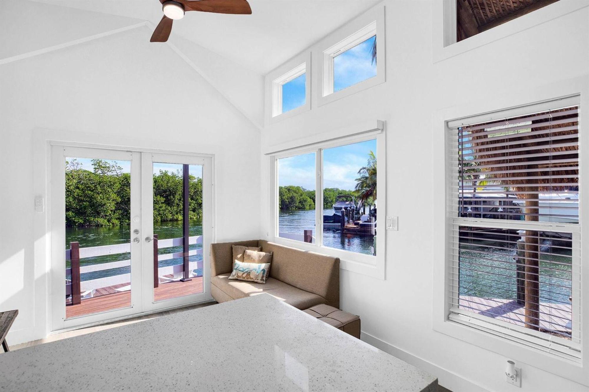 Tiny Home On Waterfront, Bay Views, Deck, Pool Jewfish 객실 사진