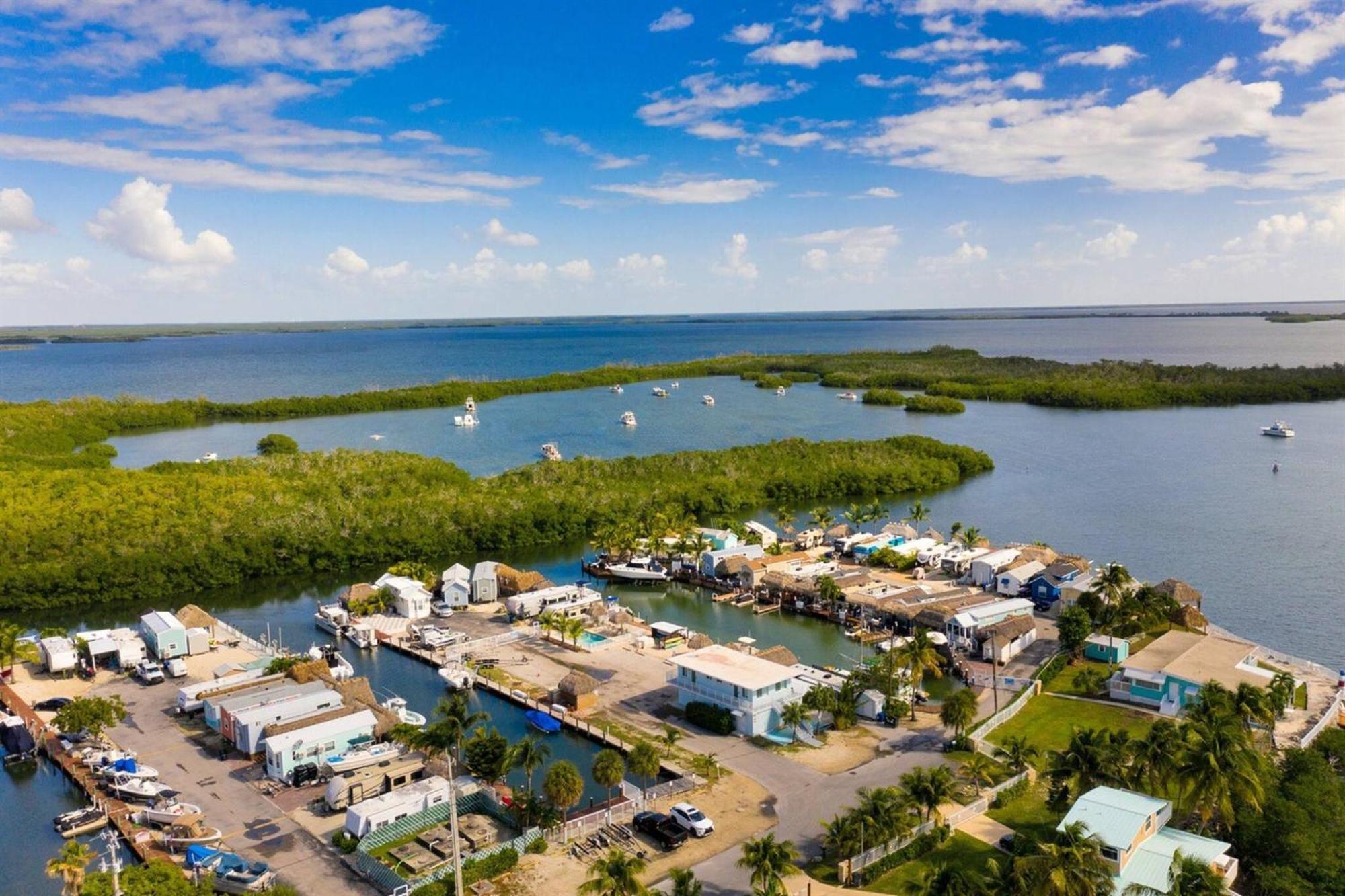 Tiny Home On Waterfront, Bay Views, Deck, Pool Jewfish 객실 사진