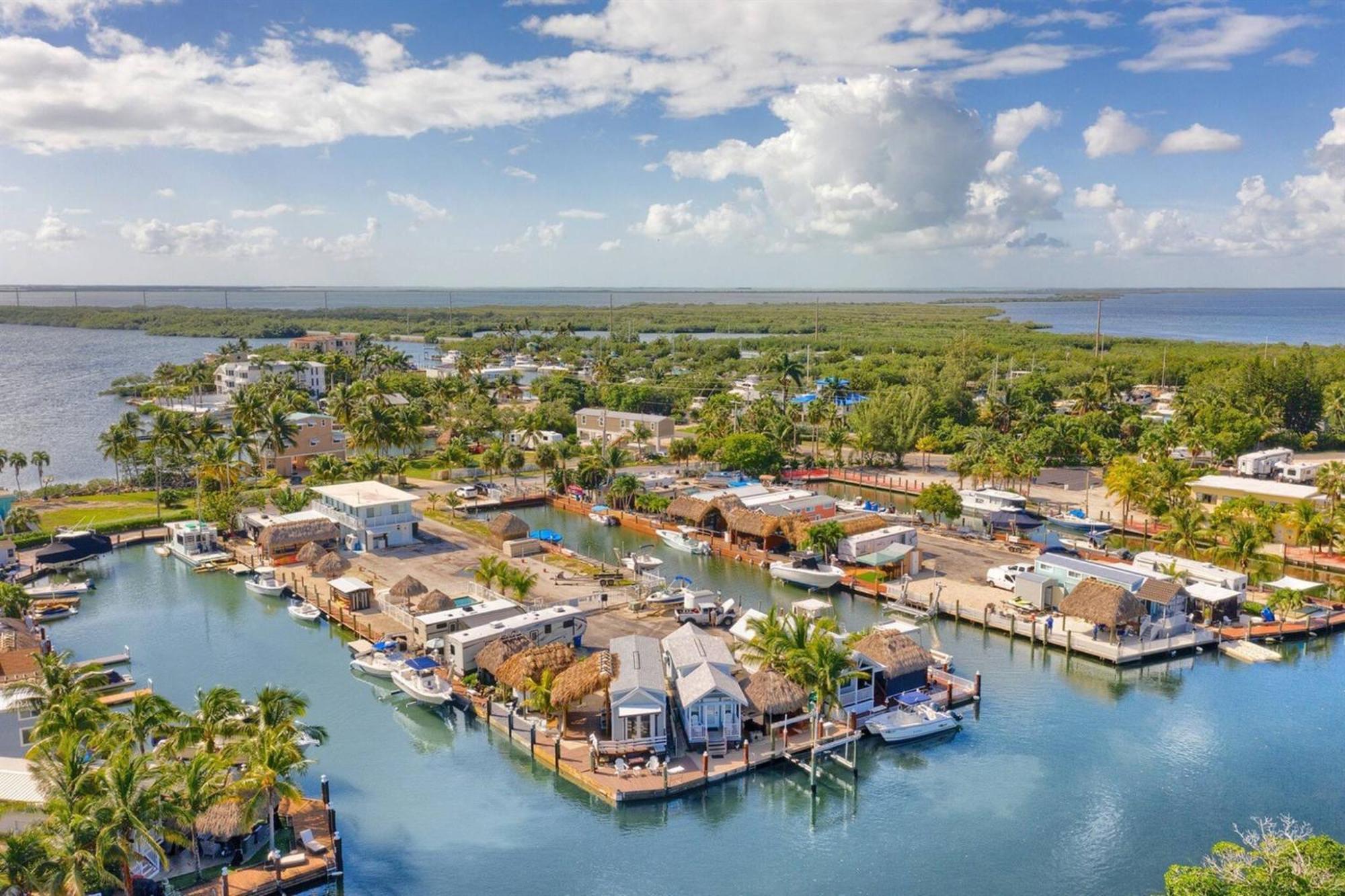 Tiny Home On Waterfront, Bay Views, Deck, Pool Jewfish 객실 사진